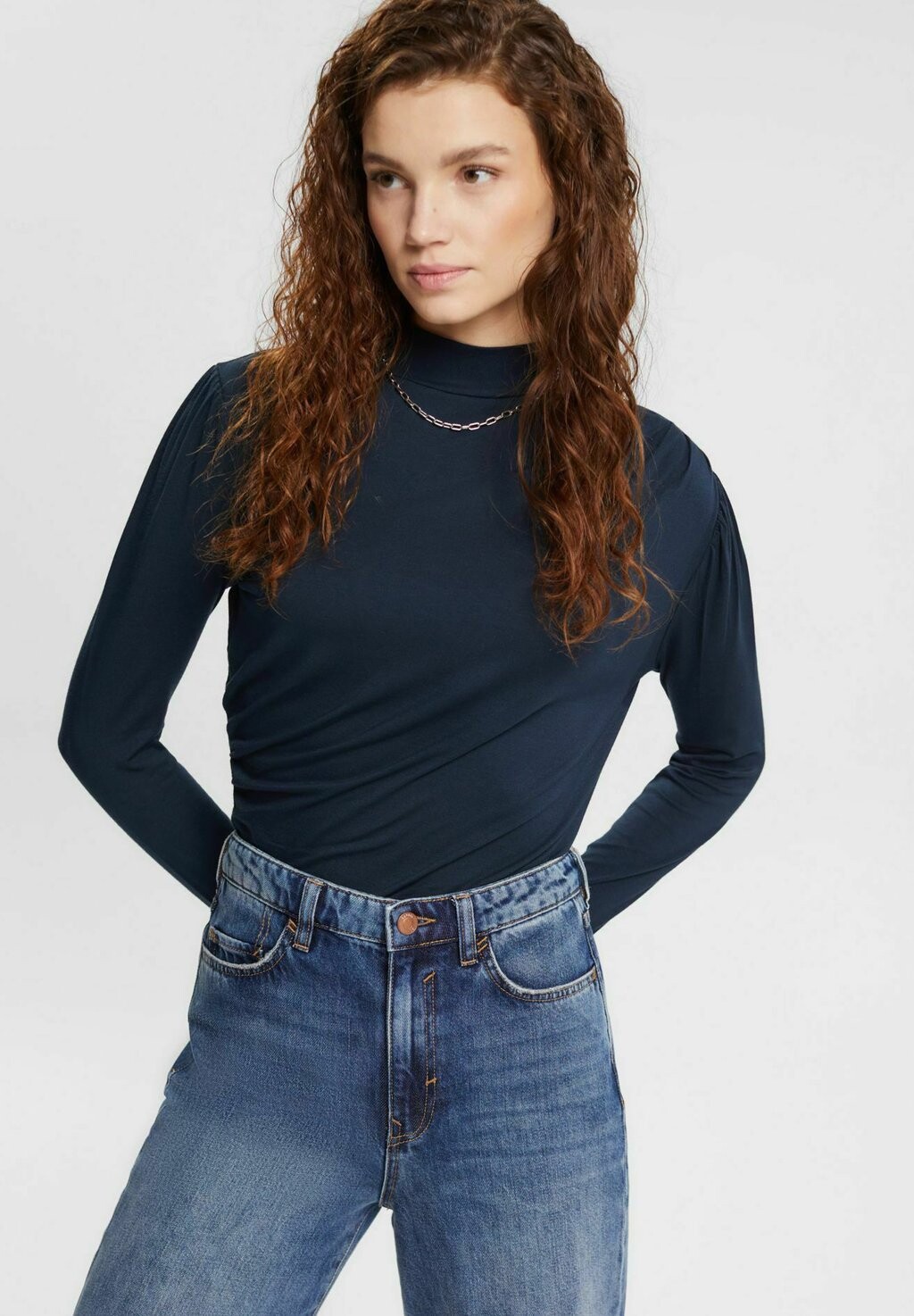 

Топ с длинными рукавами Esprit