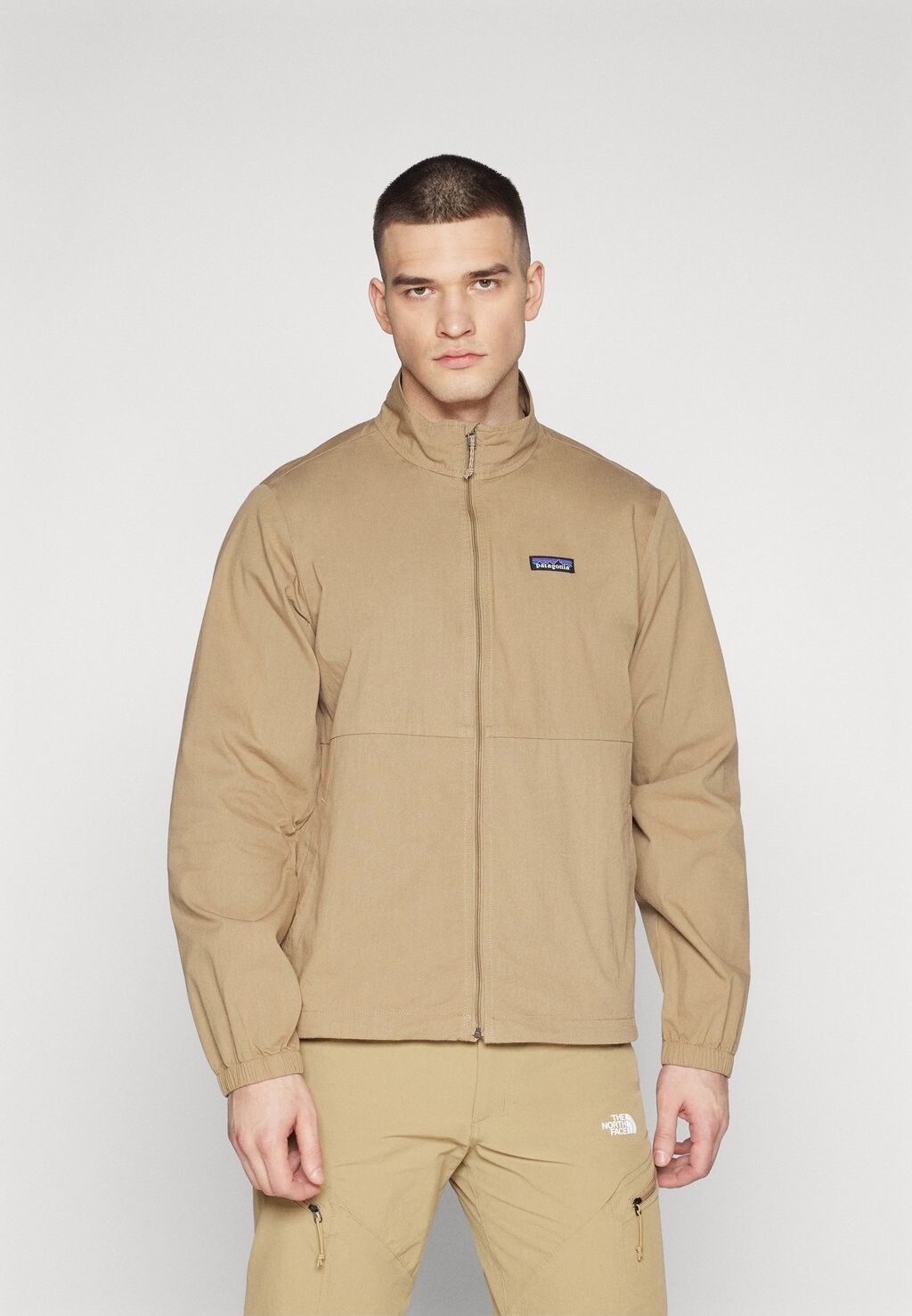 

Куртка Hardshell NOMADER Patagonia, цвет slab khaki