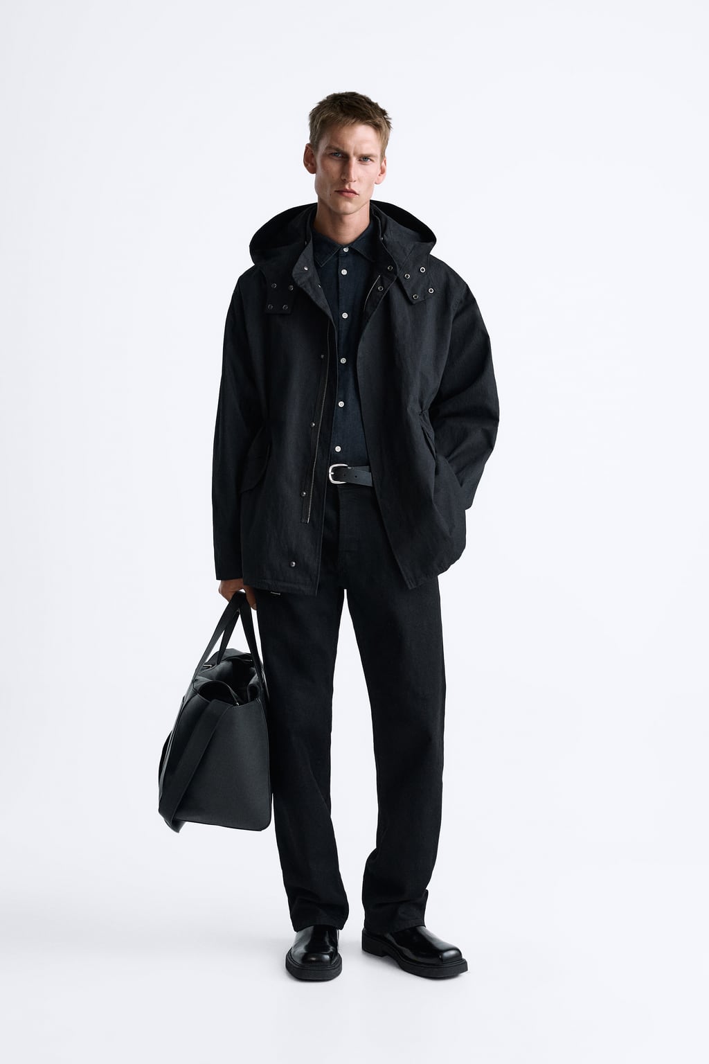 

Куртка оверсайз с капюшоном ZARA, черный