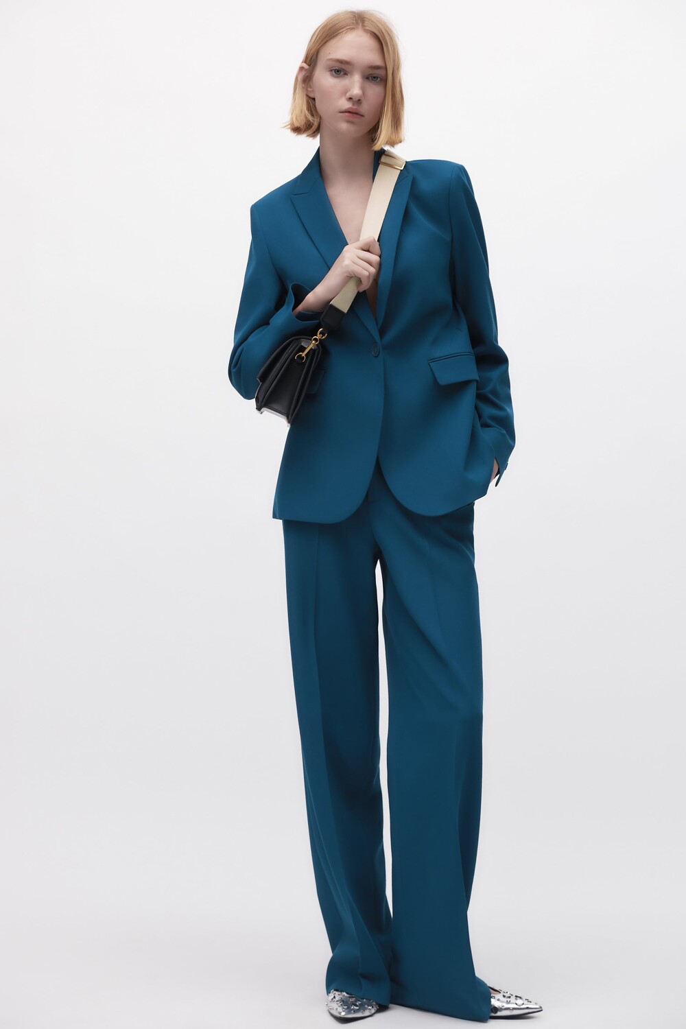 

Сумка на плечо Zara, черный