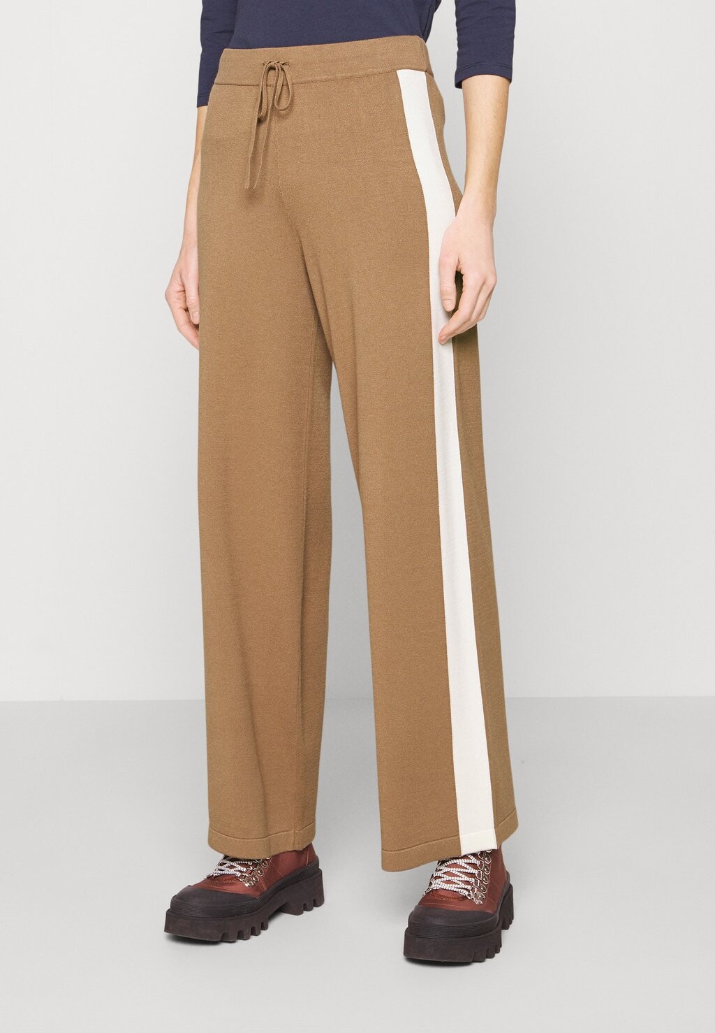 

Брюки WEEKEND MaxMara