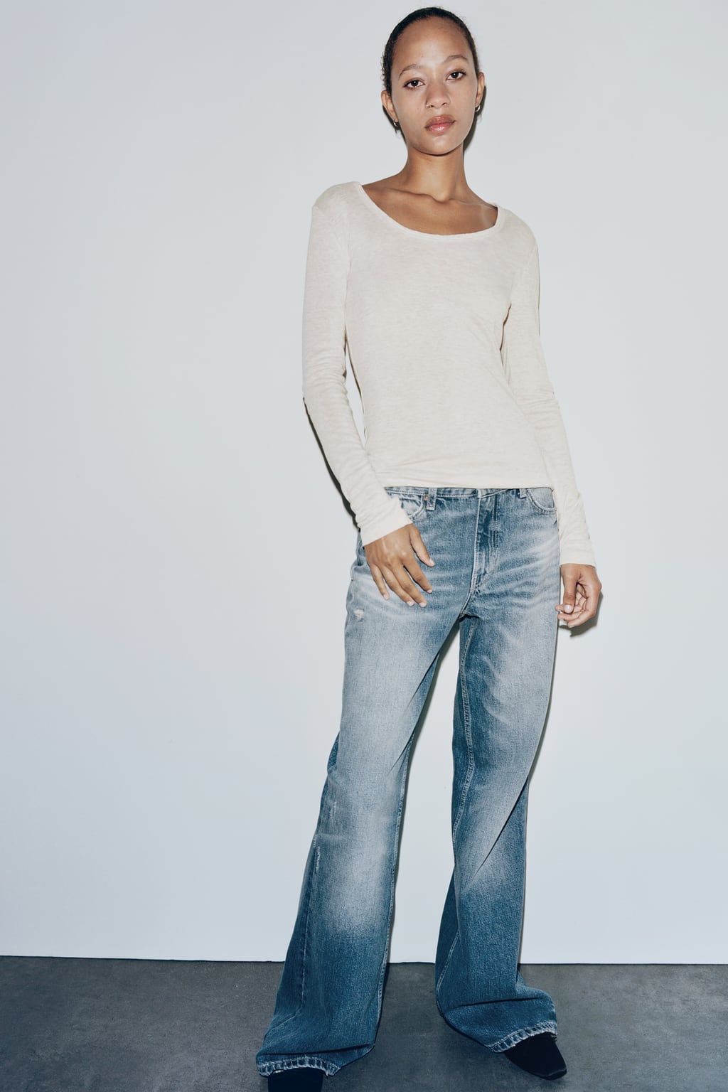 

Мягкая футболка с длинным рукавом ZARA, бежевый
