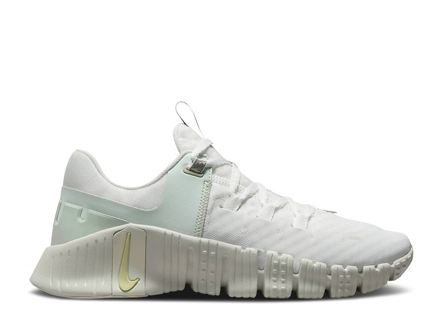 

Кроссовки Nike Wmns Free Metcon 5 Premium 'Summit White Sea Glass', белый