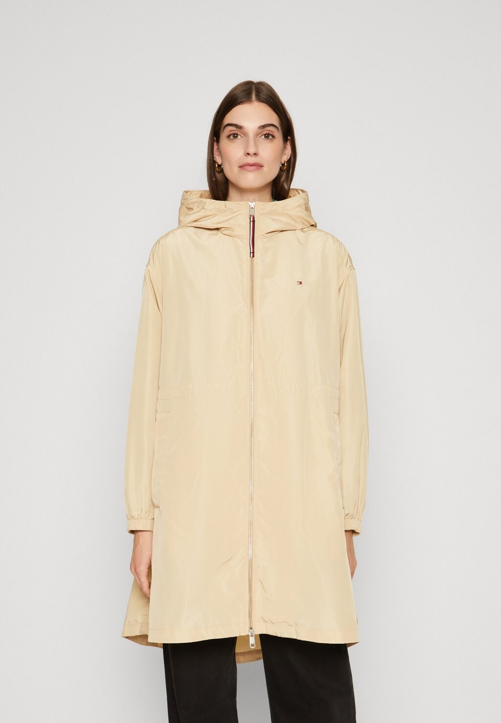 

Парка Tommy Hilfiger, коричневый