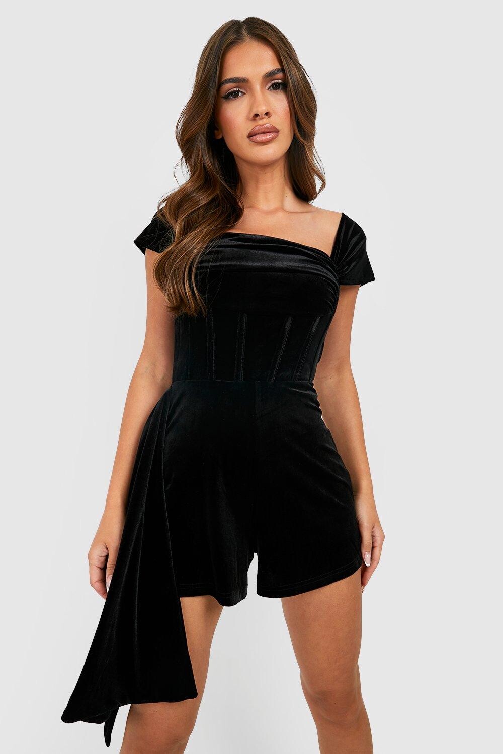 

Бархатный комбинезон с открытыми плечами и корсетом Boohoo, черный