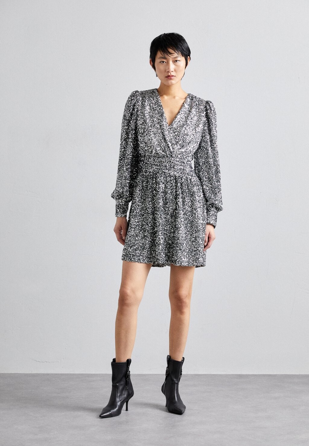 

Элегантное платье Robe The Kooples, цвет silver-coloured