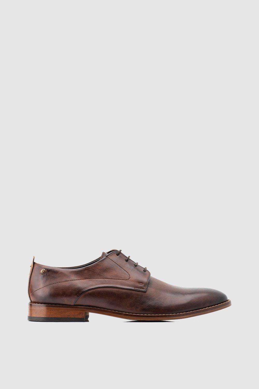 цена Кожаные туфли со шнуровкой 'Script' Base London, коричневый