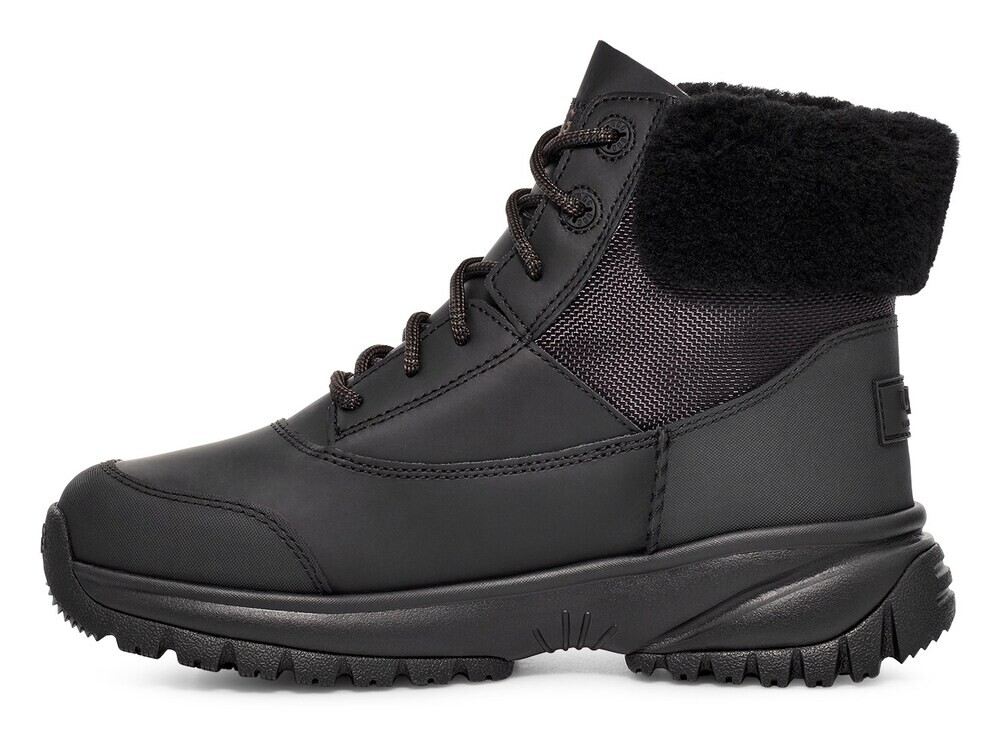 

Ботильоны на шнуровке UGG Yose, черный
