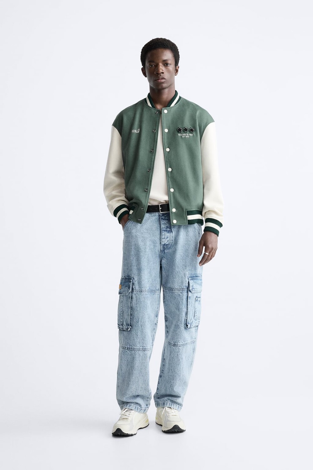 

Бомбер с нашивкой ZARA, зеленый
