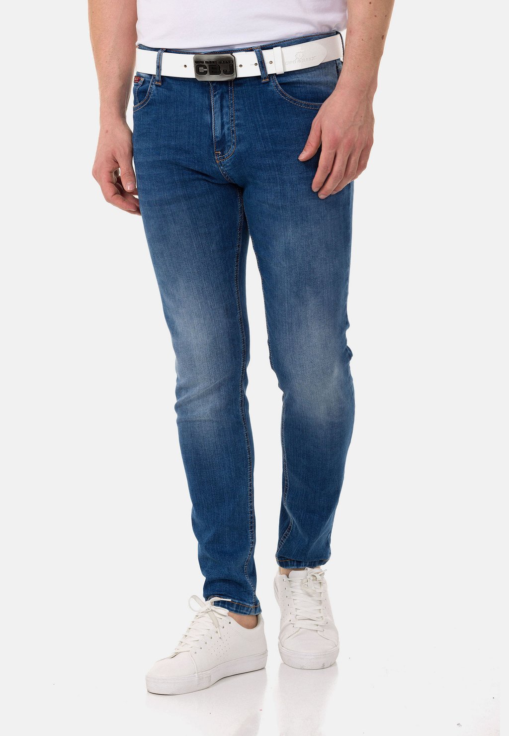 Джинсы приталенного кроя Cipo & Baxx, цвет blue джинсы приталенного кроя cipo