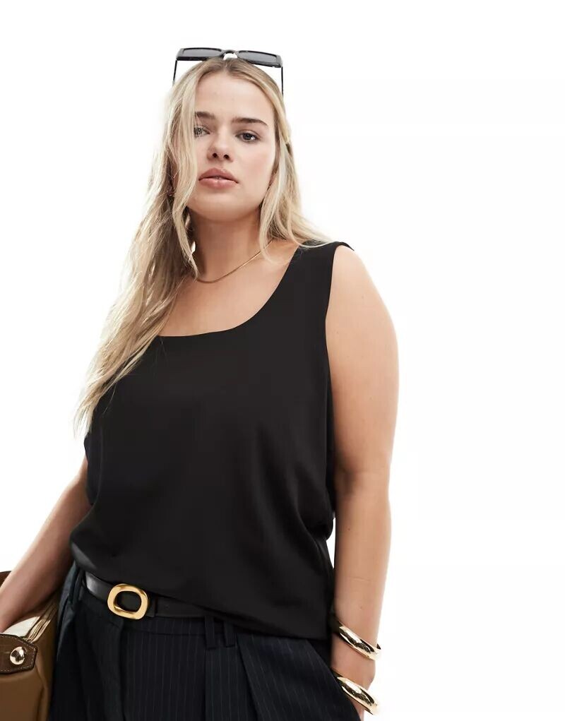 цена Черный трикотажный топ с квадратным вырезом Vero Moda Curve