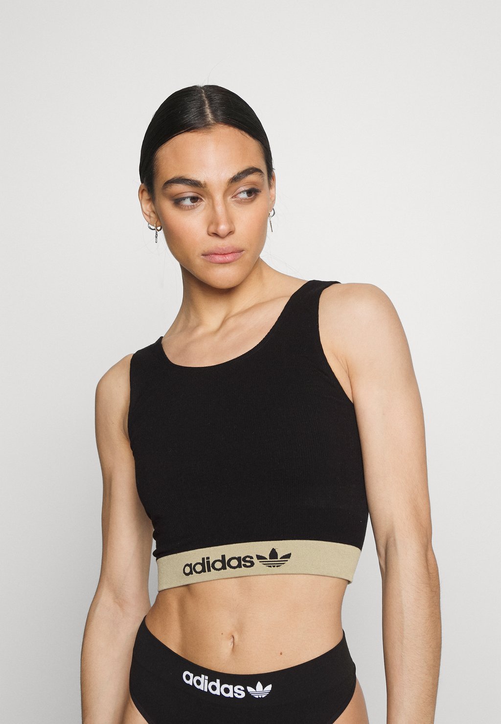 

Бюстье adidas Originals, черный