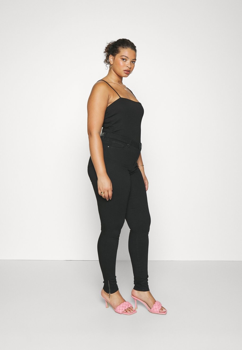

Джинсы Skinny Fit ONLY Curve, черный