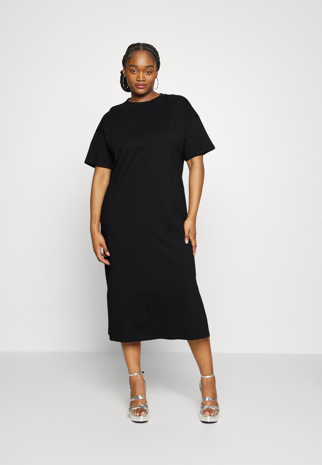 

Повседневное платье Vero Moda, черный