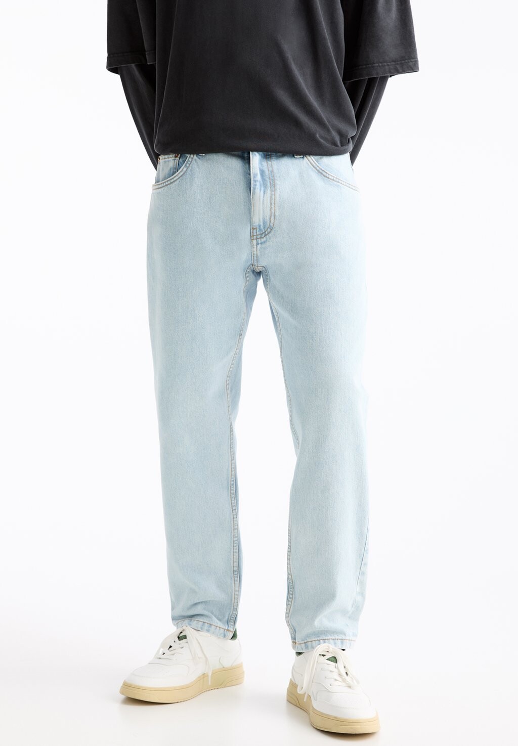 

Джинсы Straight Leg STANDARD PULL&BEAR, цвет light blue