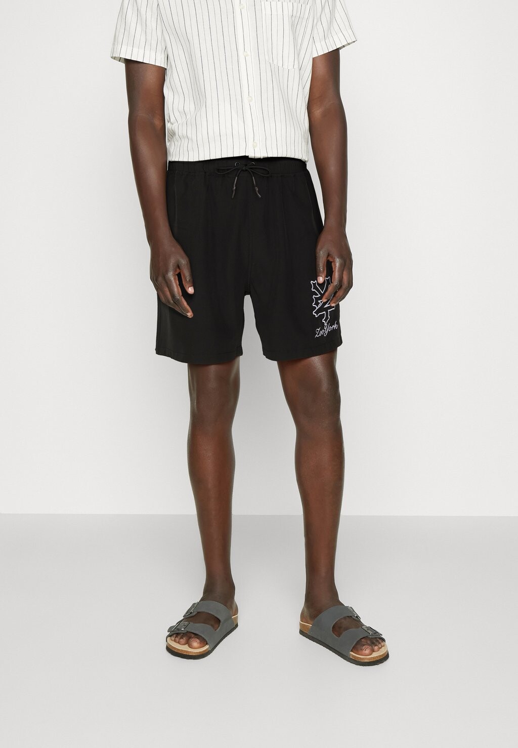 

Шорты SIGNATURE ZOO YORK, черный