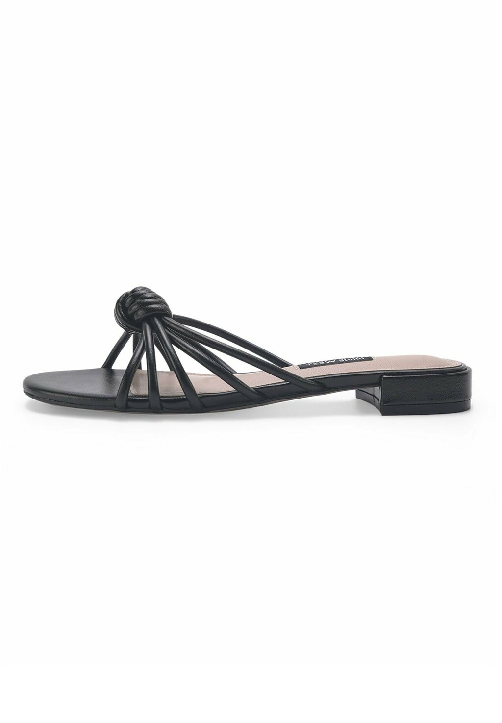 

Шлепанцы Nine West, черный