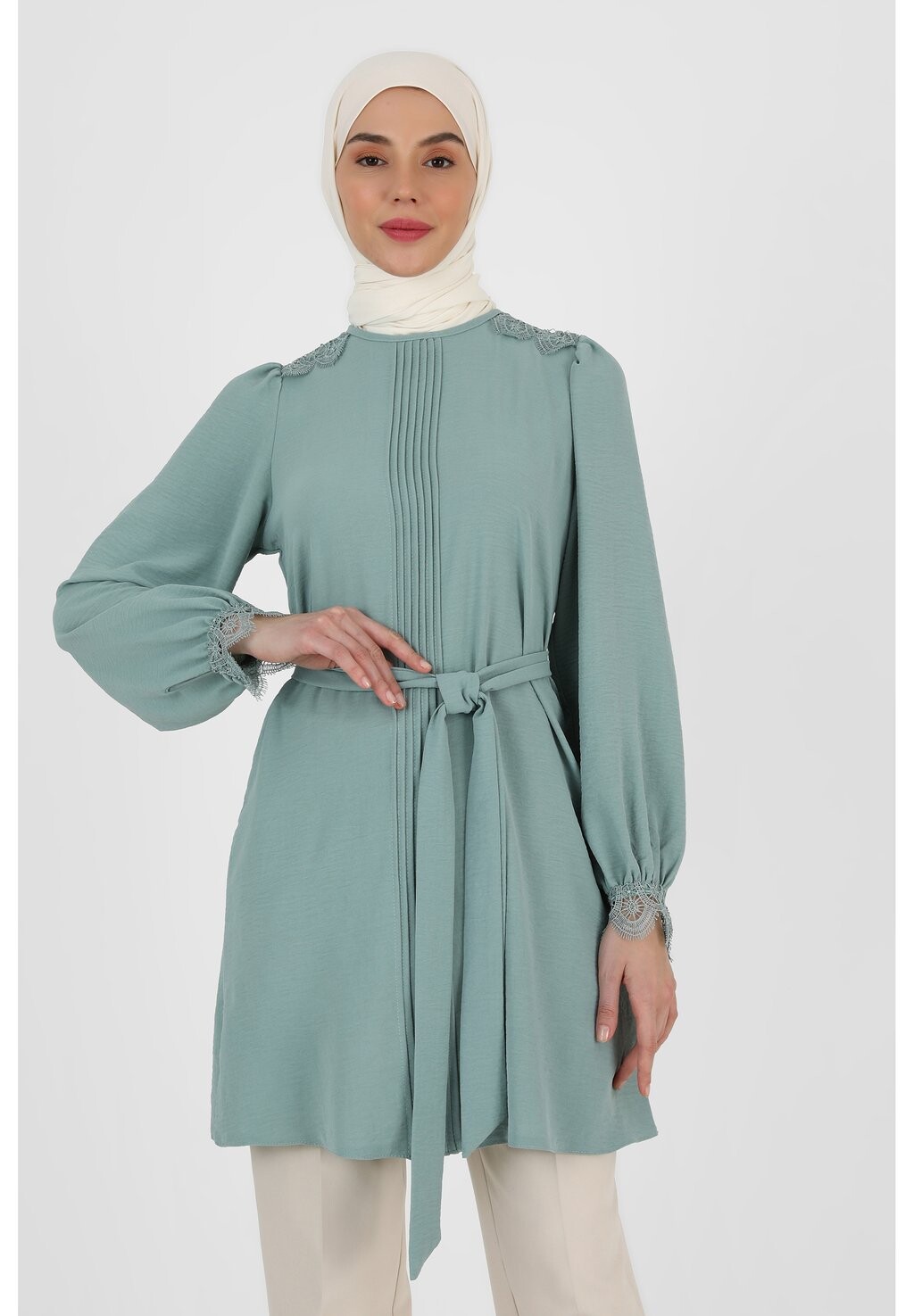 

Туника ALMOND CREW NECK REFKA Modanisa, цвет light green