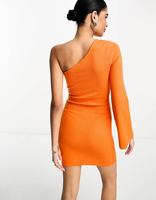 цена Оранжевое трикотажное платье мини на одно плечо Pretty Lavish