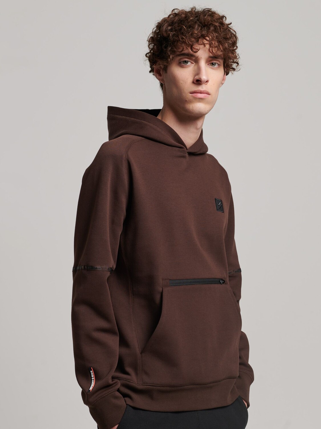 

Техническая толстовка Superdry, темный дуб коричневый