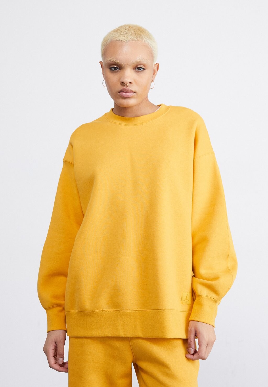 

Толстовка CREW Jordan, цвет yellow ochre
