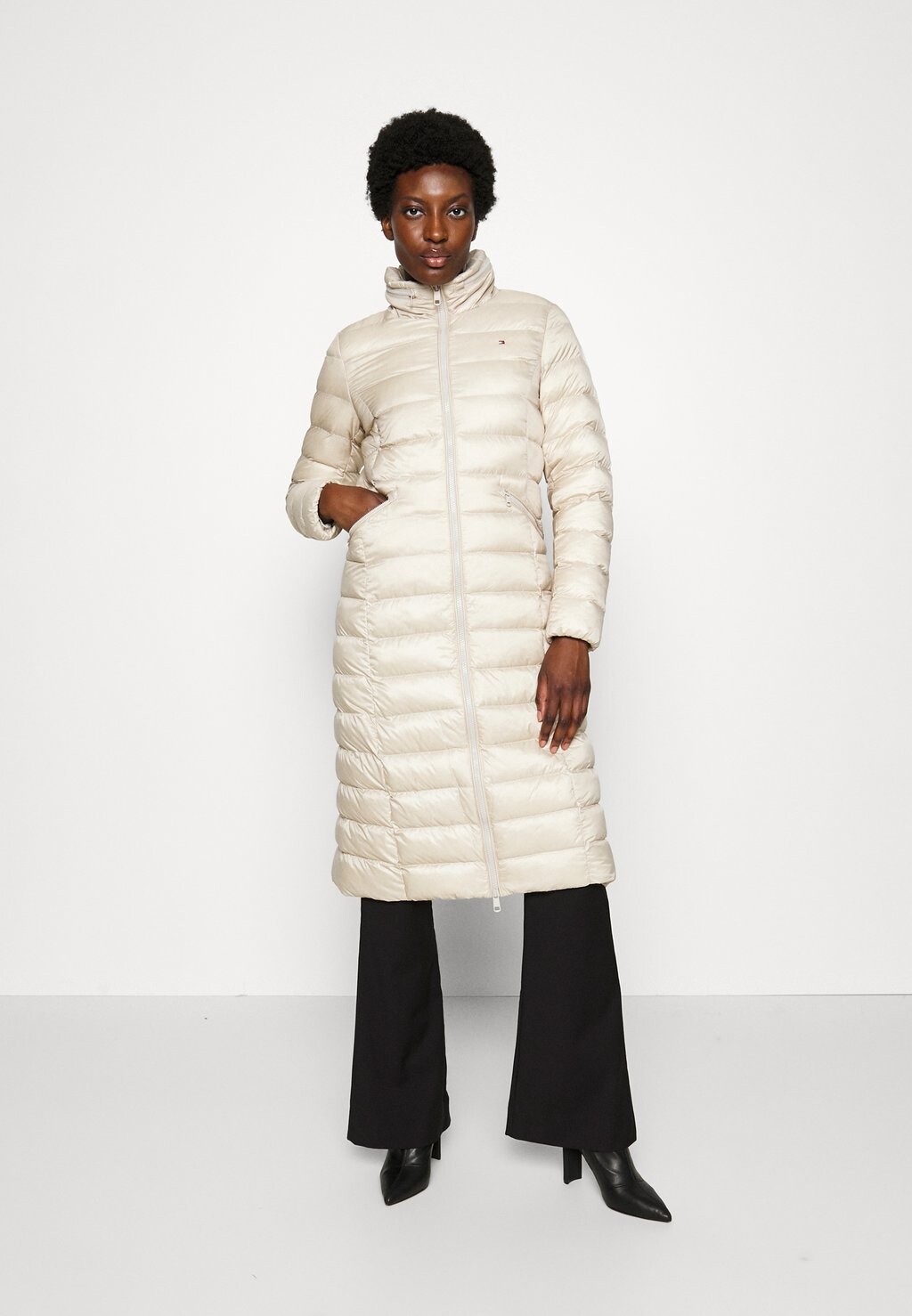 

Зимнее пальто PADDED GLOBAL STRIPE MAXI Tommy Hilfiger, цвет classic beige