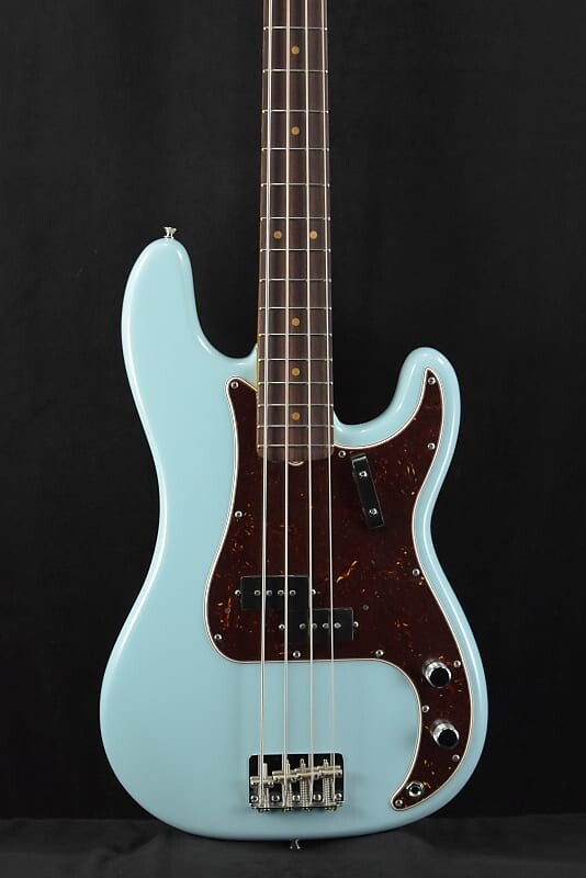 

Басс гитара Fender American Vintage II 1960 Precision Bass Daphne Blue Rosewood Fingerboard
