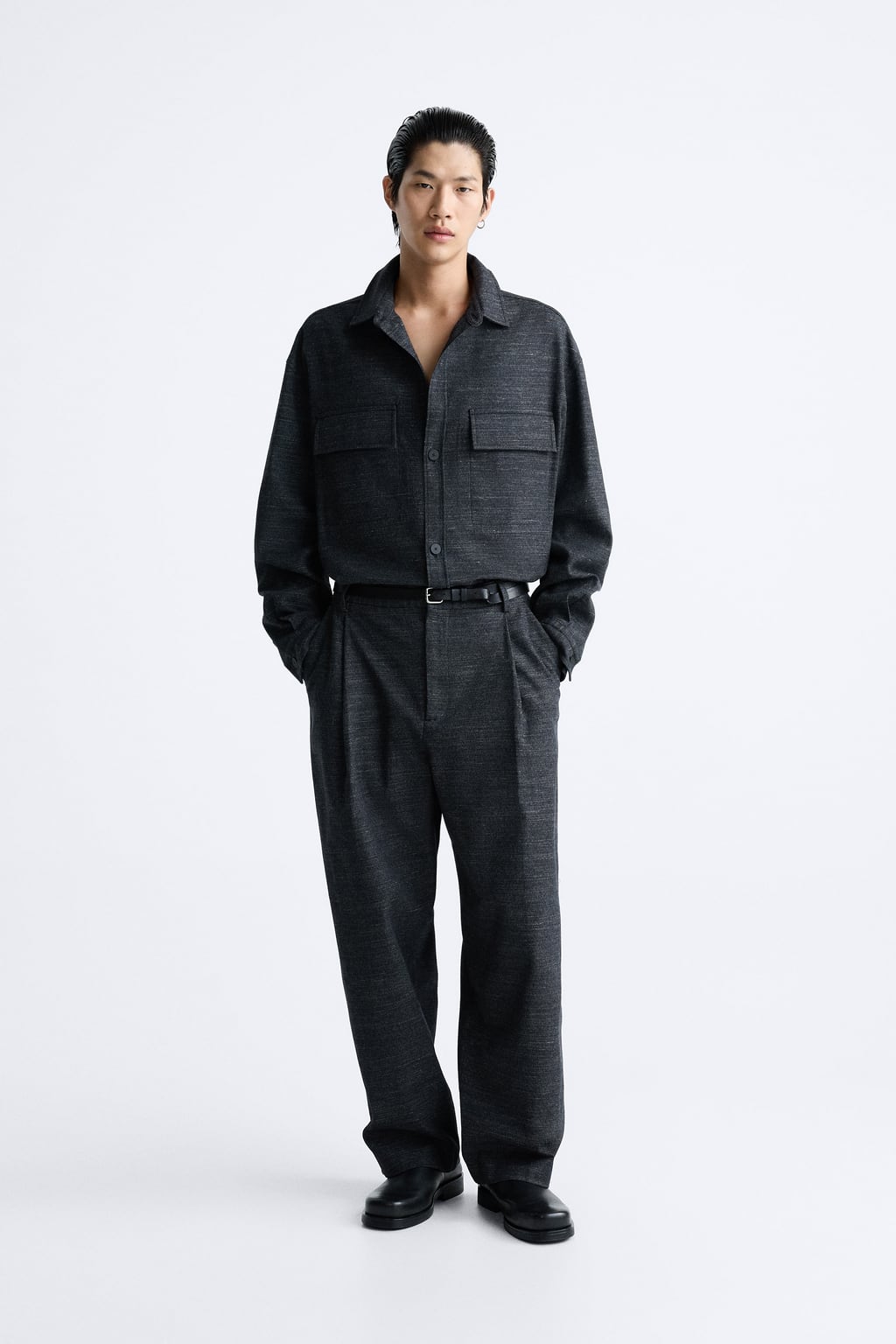 

Брюки свободного кроя со складками ZARA, серый