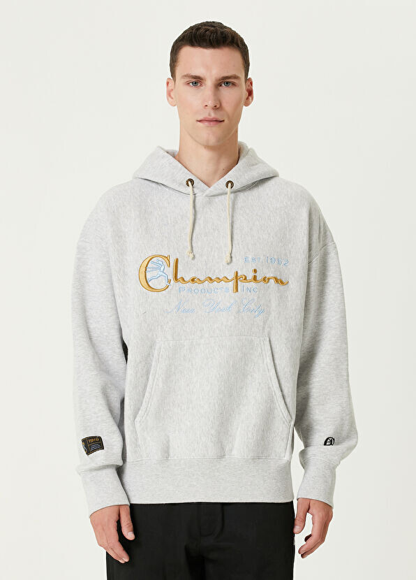 

Толстовка с капюшоном и вышитым логотипом Champion, серый