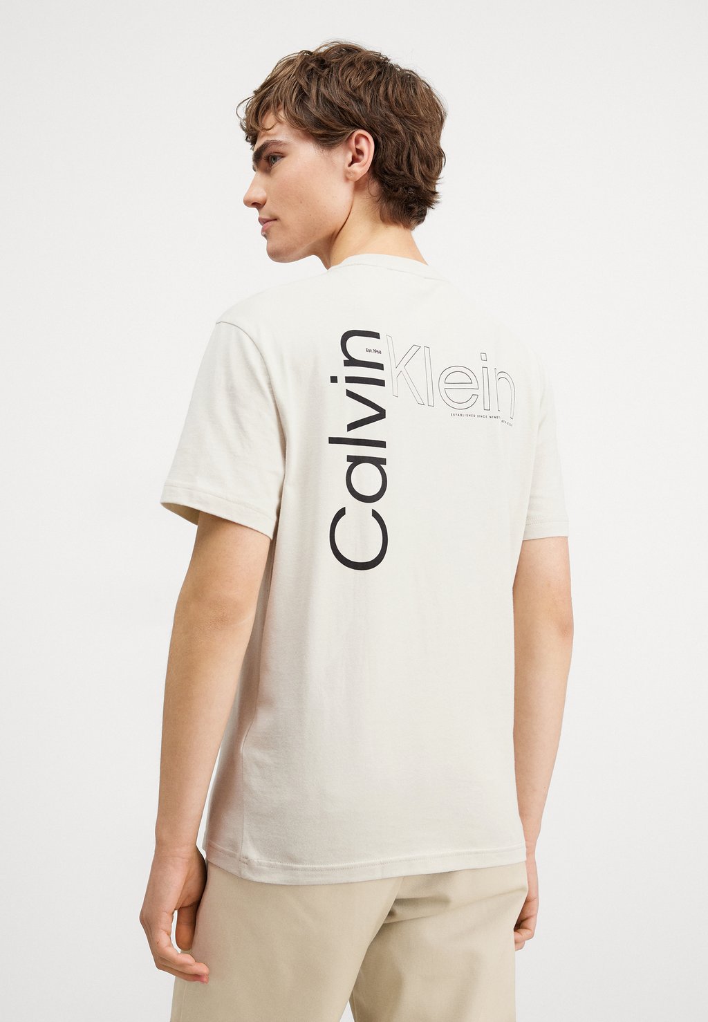 Футболка с принтом Angled Back Logo T-Shirt Calvin Klein, цвет stony beige кроссовки calvin klein lace up white stony beige