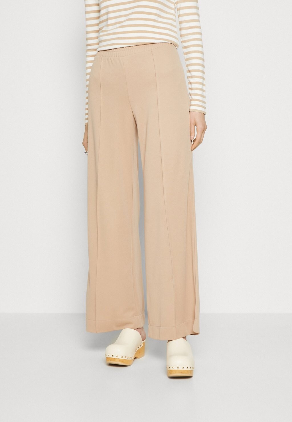 

Брюки Esprit Pant, серо-коричневый
