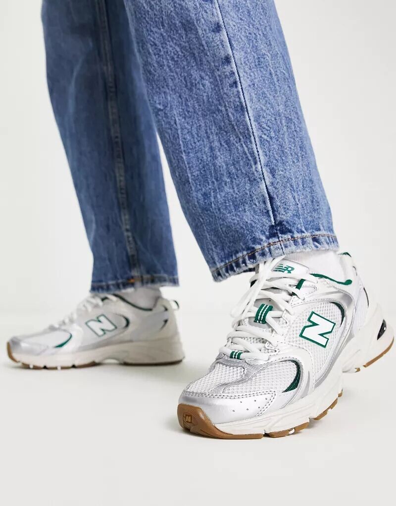 

Бело-зеленые кроссовки New Balance 530, эксклюзивно для ASOS