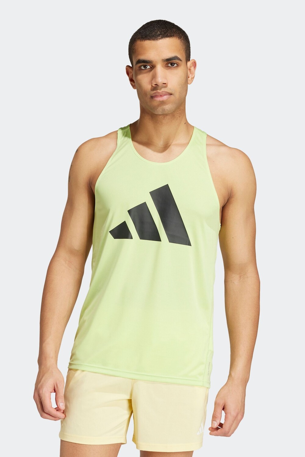 

Беги, майка Adidas, зеленый