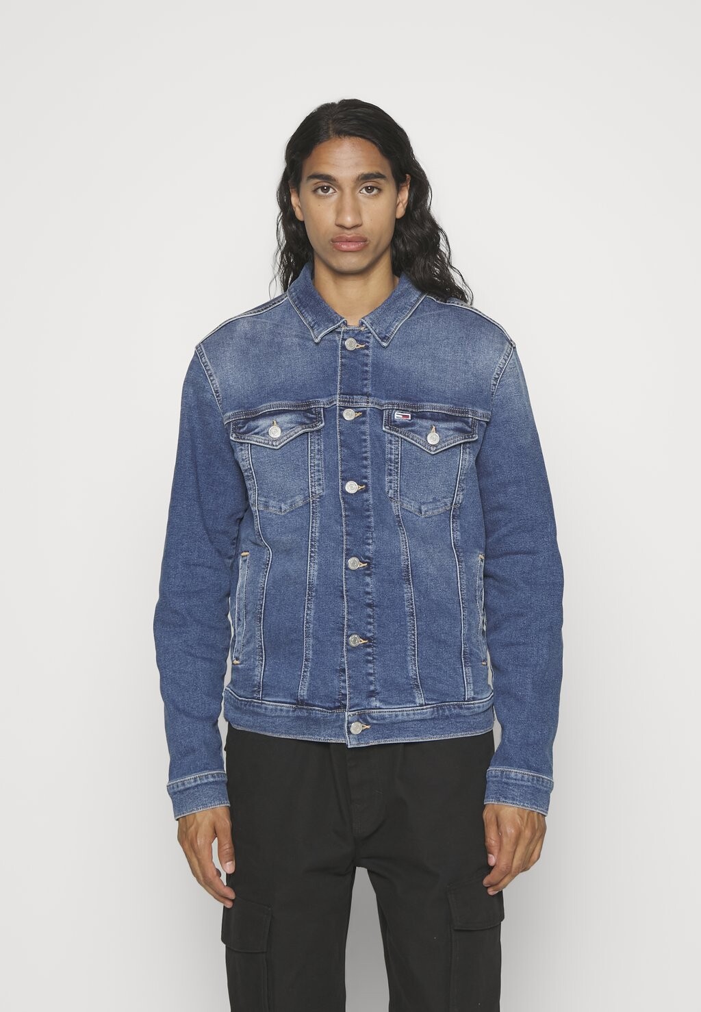 

Джинсовая куртка Tommy Jeans
