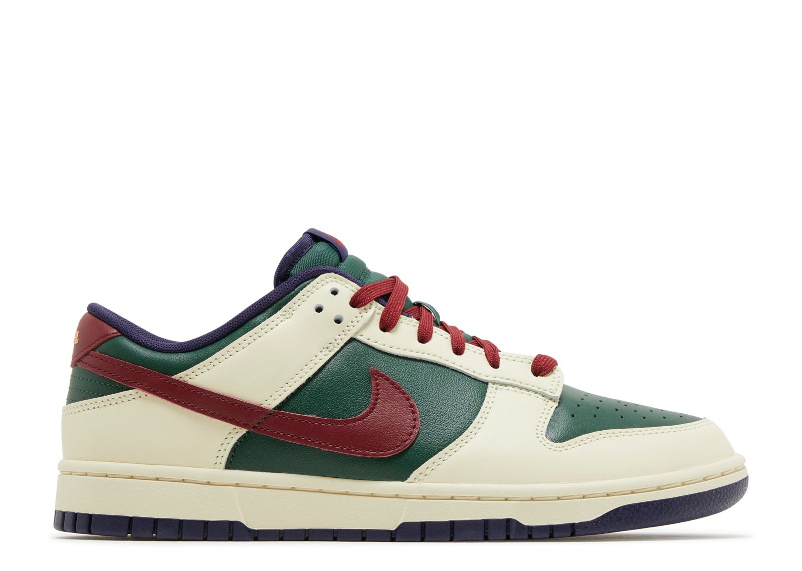 Кроссовки Nike Dunk Low 'From Nike, To You - Gorge Green', кремовый