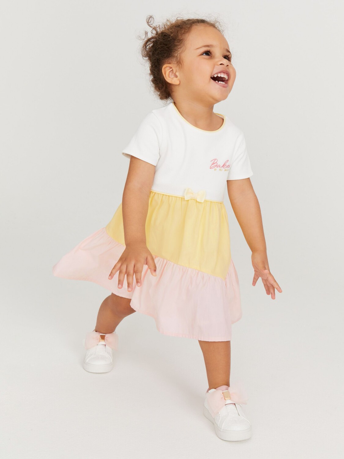 

Платье с бантом в стиле колор-блок Ted Baker Baby, Многоцветный