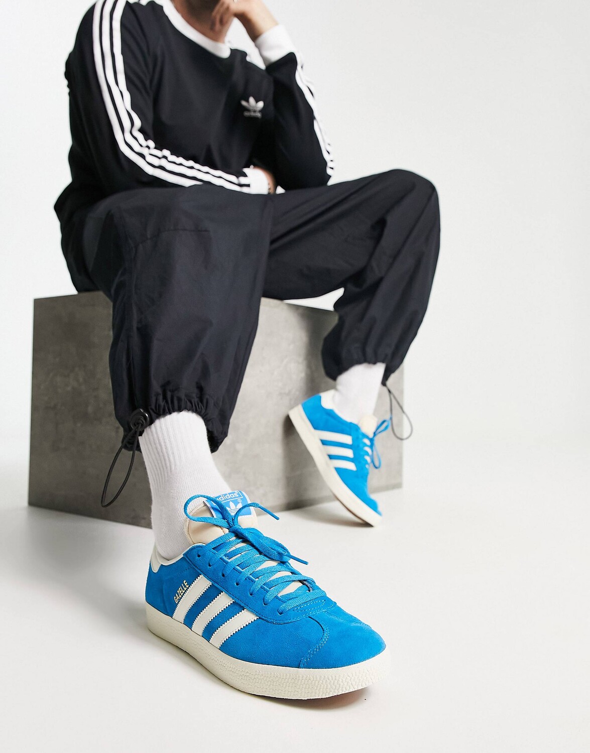 

Синие кроссовки adidas Originals Gazelle