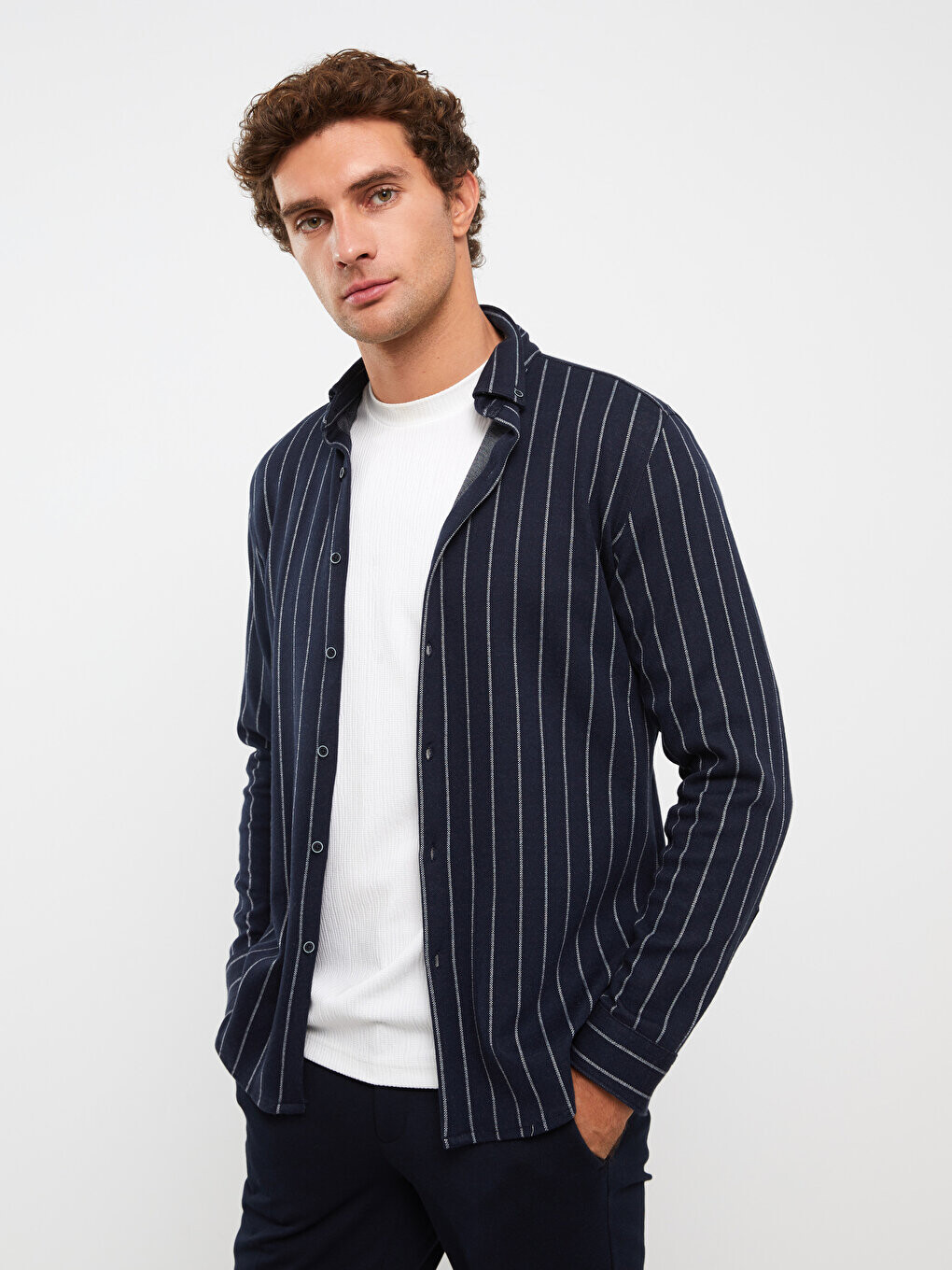 

Мужская полосатая рубашка Slim Fit с длинным рукавом LCW Vision, темно-синий