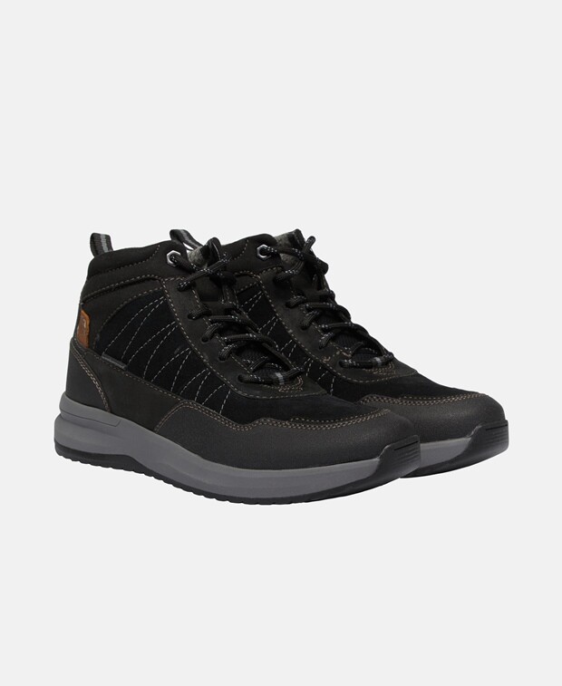 

Ботинки на шнуровке Clarks, черный