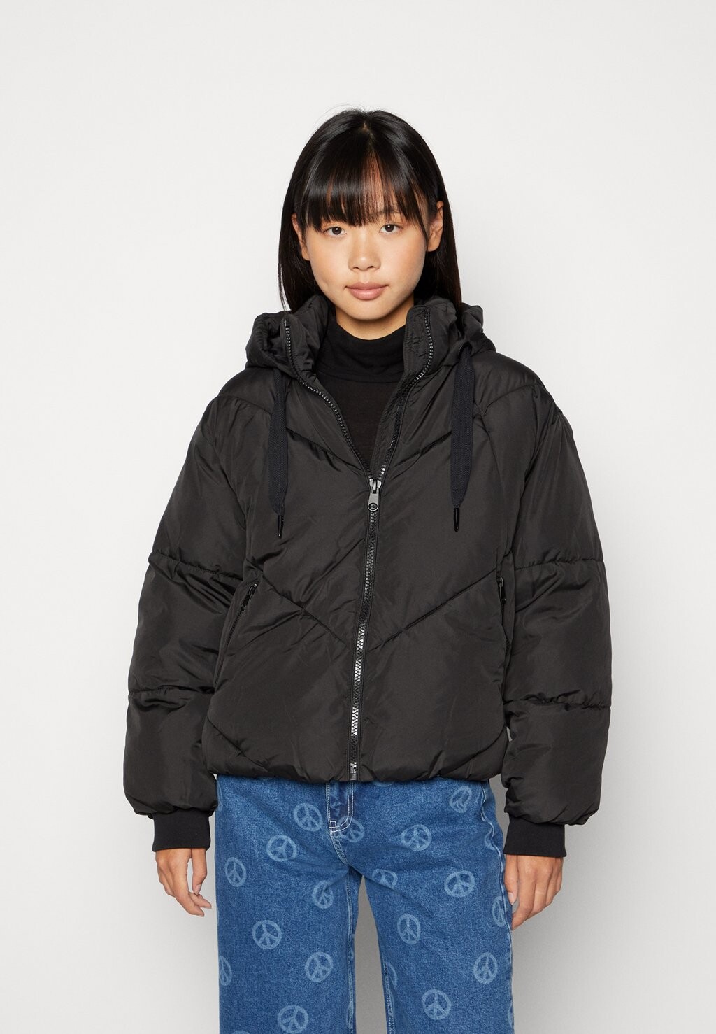 

Зимняя куртка Vero Moda ВМБЕВЕРЛИ, черный