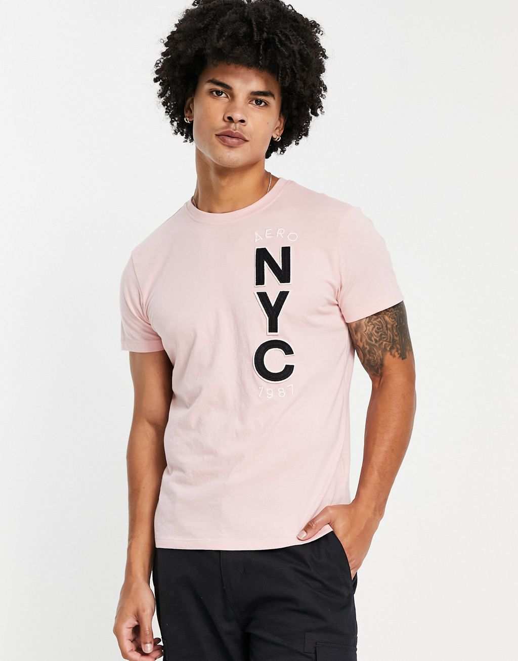цена Розовая футболка с логотипом Aeropostle NYC