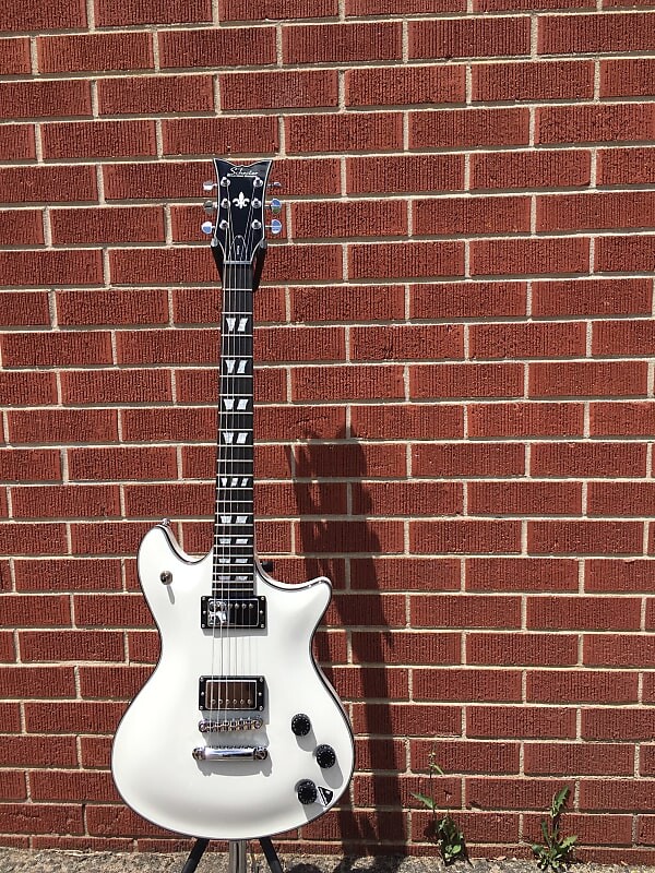 

Электрогитара Schecter Diamond Series - Tempest Custom Vintage White