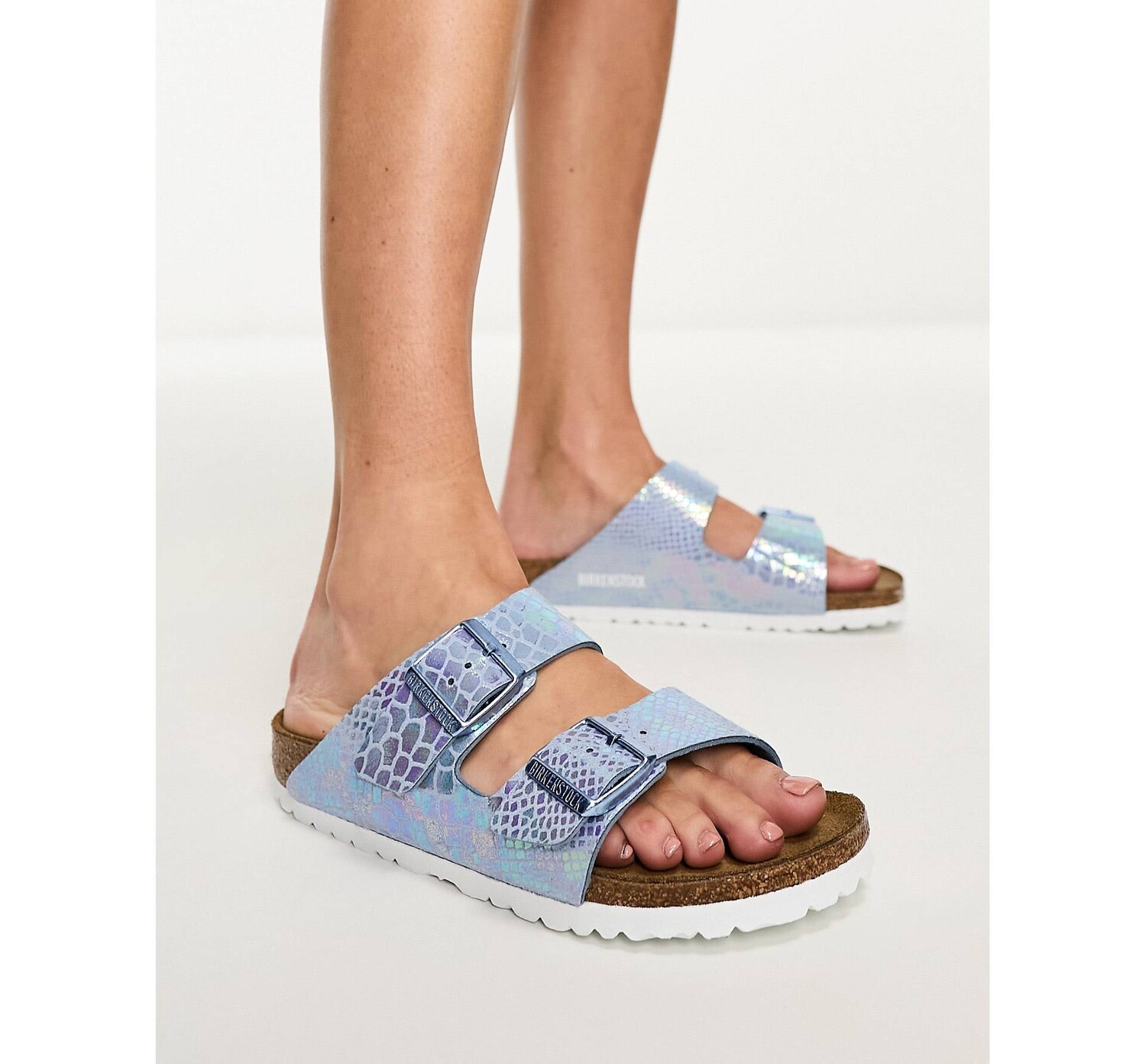 

Сиреневые веганские сандалии Birkenstock Arizona со змеиным принтом