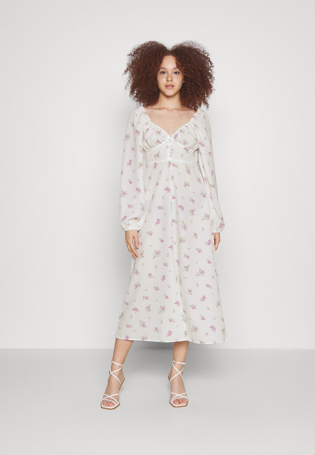 

Длинное платье Gina Tricot