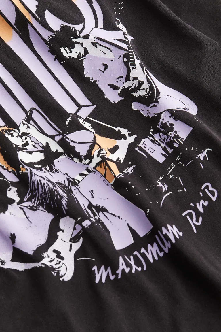 

Объемная футболка с принтом H&M, черный