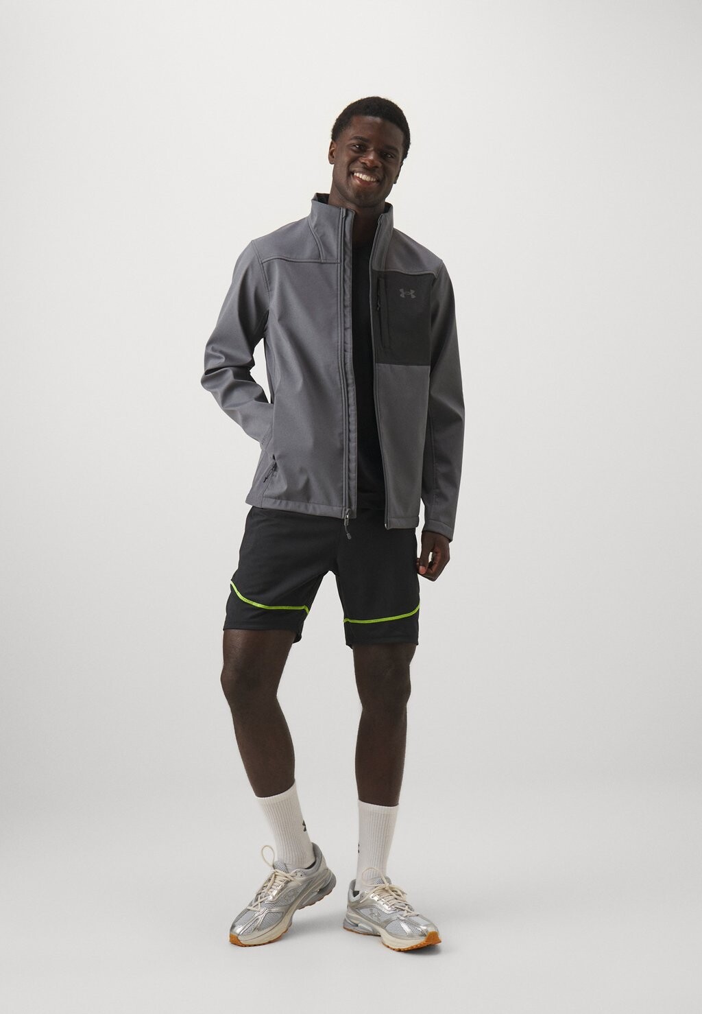 

Тренировочная куртка SHIELD JACKET Under Armour, серый