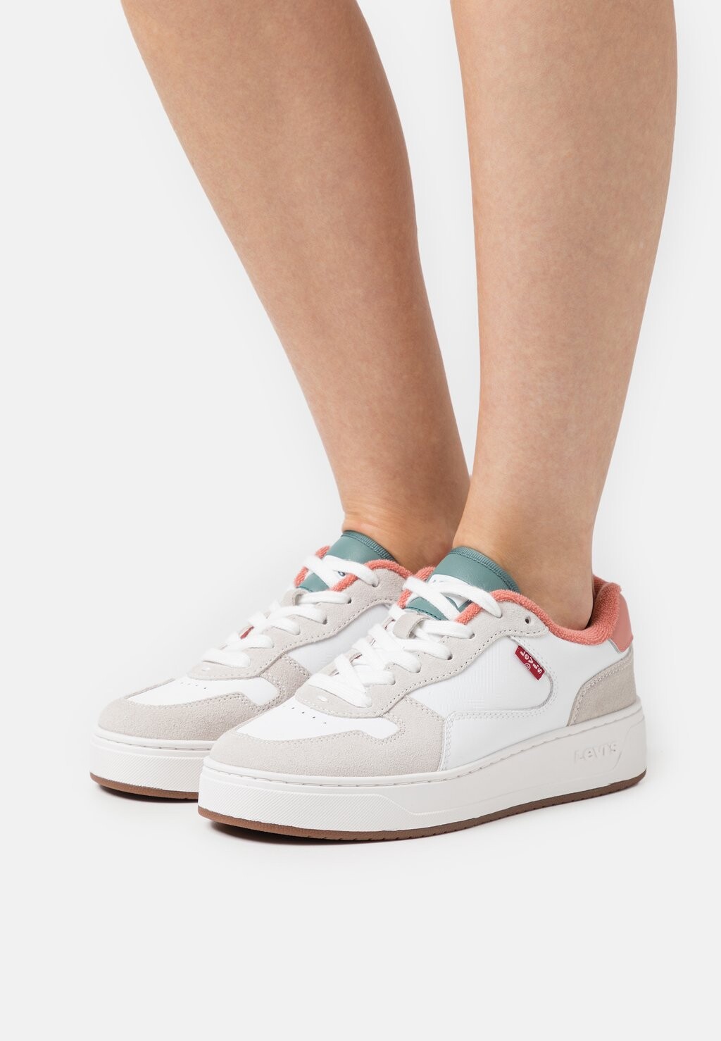 

Кроссовки Levi's