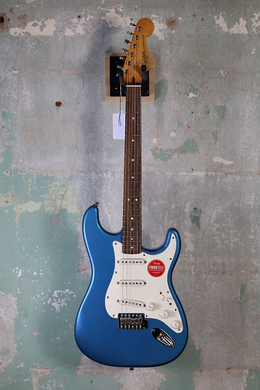 Электрогитара Squier Classic Vibe '60s Stratocaster with Laurel Fretboard - Lake Placid Blue электрогитара fender squier classic vibe 60s stratocaster lrl lake placid blue