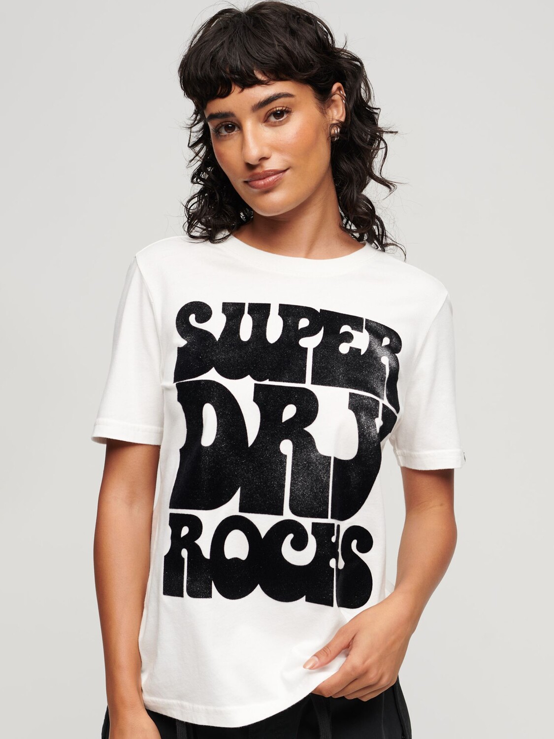 

Футболка с логотипом в стиле ретро-рок 70-х годов Superdry, экрю/черный