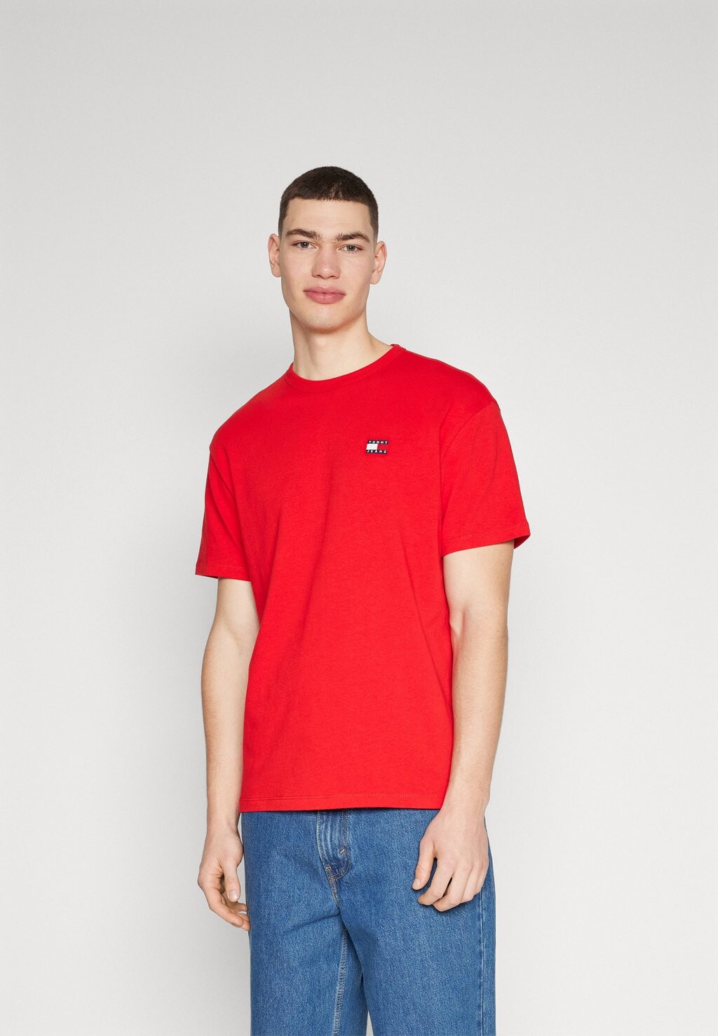 

Базовая футболка Tjm Reg Badge Tee Ext Tommy Jeans, цвет deep crimson